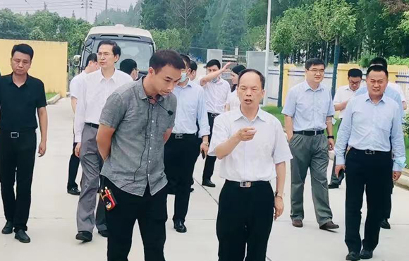 财务部条法司赖永添副司长赴广华污水处置惩罚厂调研