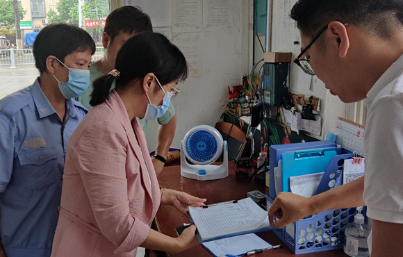 公司组织开展疫情防控清静检查，，，，，全力筑牢战“疫”防地